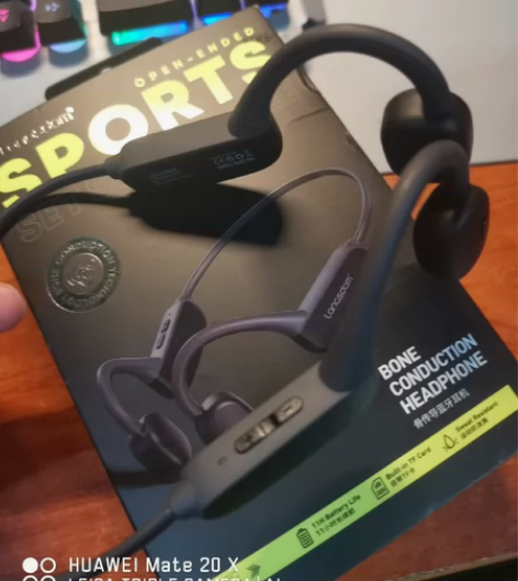 兰士顿骨传导耳机，连接蓝牙，内有32G内存...