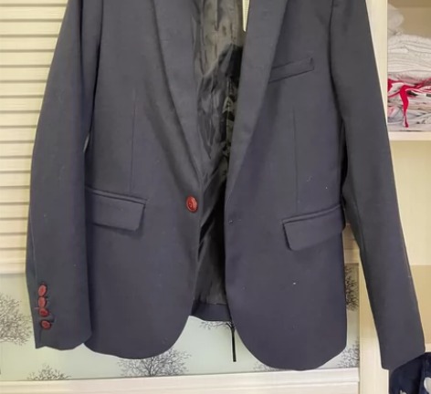 Mrcyc西装，没穿过 感兴趣的话点“我想...