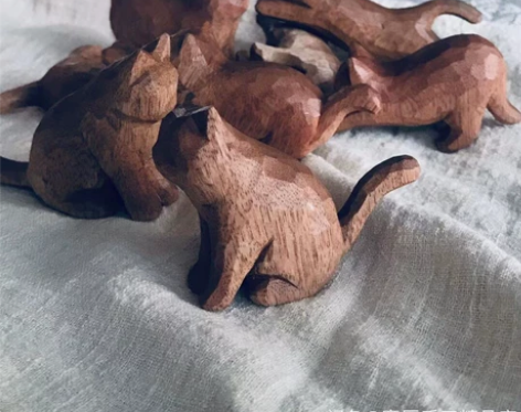 木雕小猫摆件手刻多款 尺寸约为8厘米左右 ...