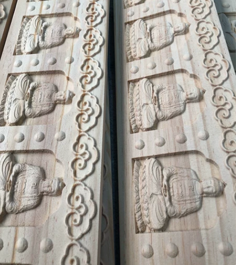 东阳木雕实木雕刻尺寸12*240长。   ...