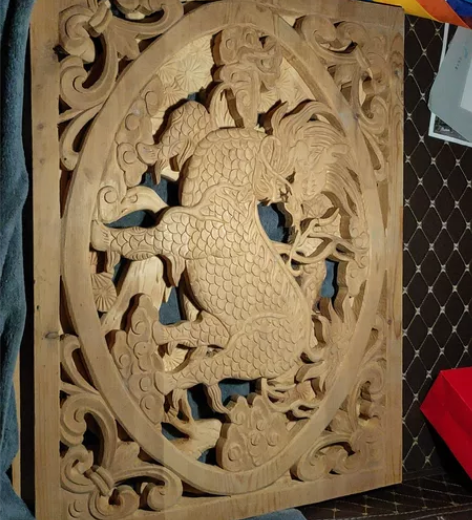 手工木雕板，材质松木。长50cm高36cm...