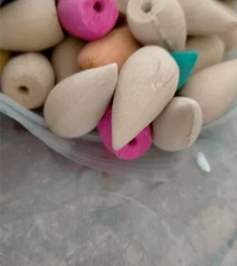 前段时间，，公司采购一批高端檀香和香炉做活...