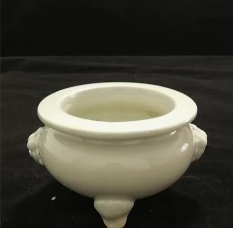 白釉双兽耳三足炉  高6.8cm 售出不退...