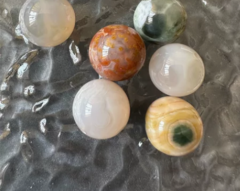 海洋碧玉老料散珠 编号：12 尺寸：详见详...