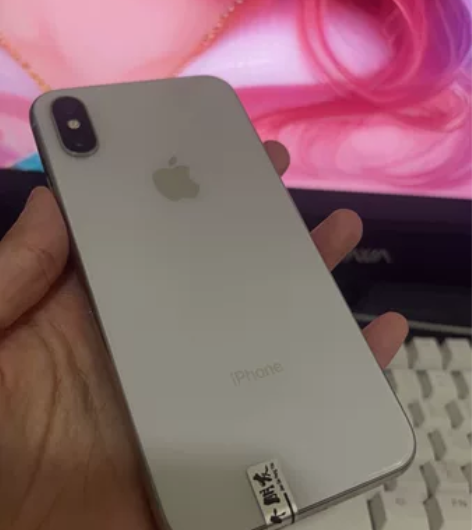 苹果x 全面屏无锁256g 感兴趣的话点“...