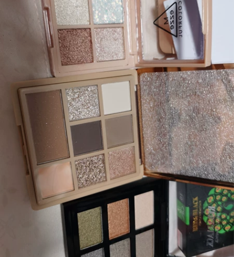 眼影处理，有红与黑，有的仅试色，基本全新，...