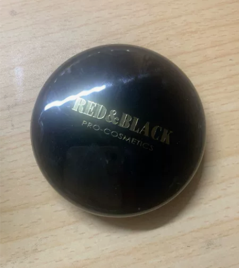 红与黑粉底霜化妆师专用粉底膏隔离遮斑点遮瑕...