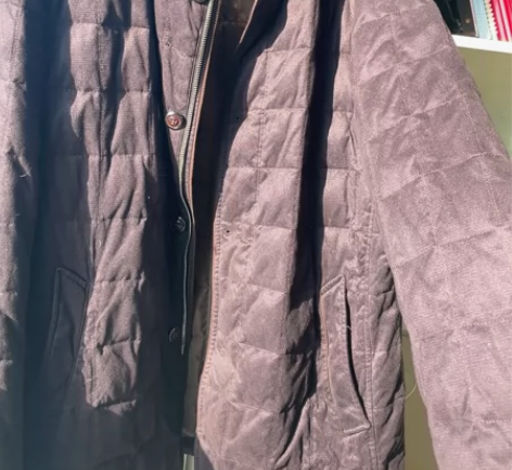 暗紫色男士薄款羽绒服，颜色很好看，特价处理...