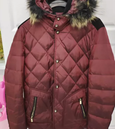 九成新薄款男士羽绒服 感兴趣的话点“我想要...