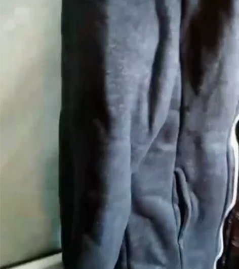 高档羽绒服结实料好，以前七八百买的衣服完好...