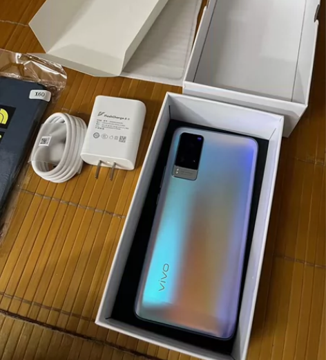 vivo x23闲置物品8+128g顶配，...