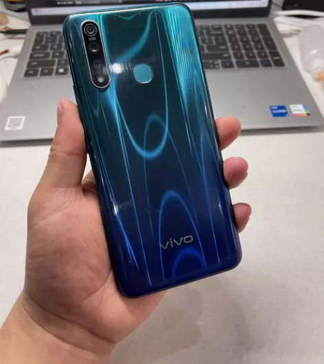 vivo Z5X 6加128 全原装无任何...