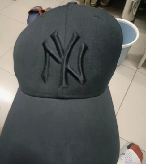 MLB 的棒球帽，朋友送的，带了一年了，现...