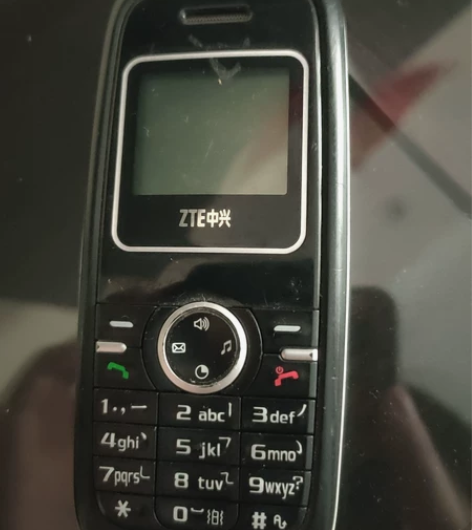 中兴ZTE v18小灵通手机 内含电板无充...