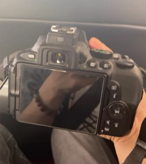 尼康D5600    21年入手除了旅行用...