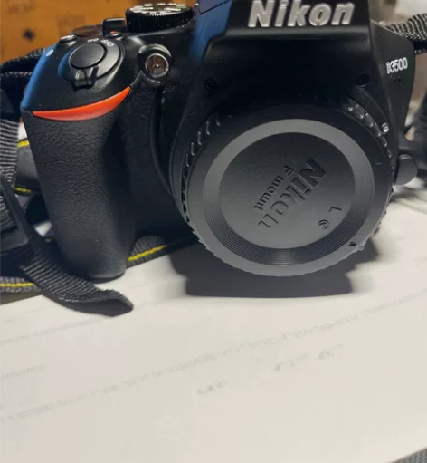 尼康D3500入门级单反相机 2416万有...