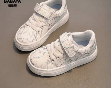 芭芭鸭女童板鞋小白鞋春秋款单鞋2022 白...