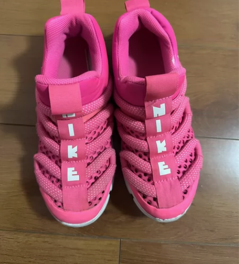 女童nike毛毛虫夏款运动鞋3Y35码，内...