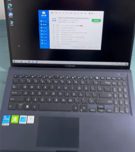 华硕破晓Pro 15 15.6英寸笔记本电...