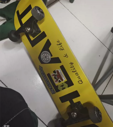 滑板，便宜出。优先同城。 感兴趣的话点“我...