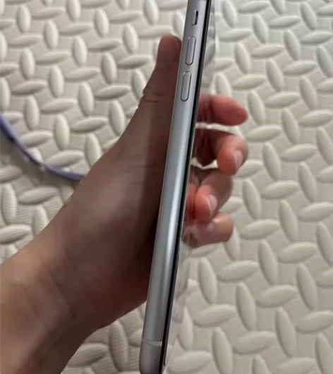 急出一台xr无锁无id，有面容，128g，...