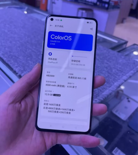 1+one plus8T 成色可以。机器原...