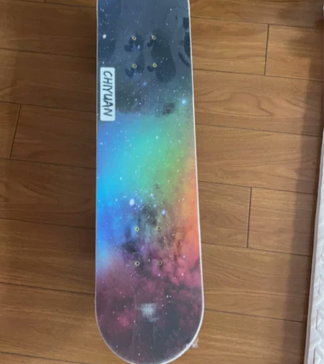 仅限嘉定江桥万达自提，驰远星空滑板。 感兴...