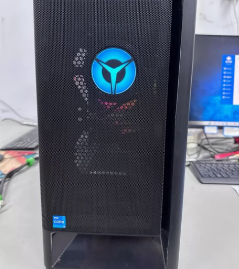 7-173  联想(Lenovo)拯救者刃...