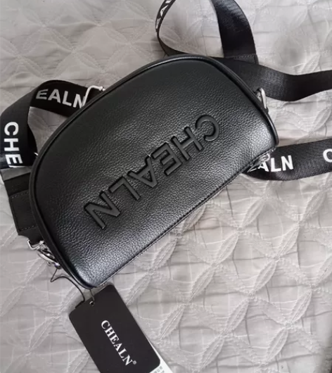 全新包邮软皮包包女小包宽肩带斜挎包品牌质感...