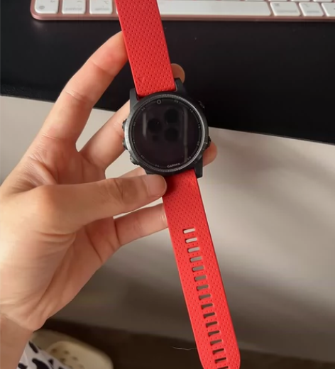 佳明 Fenix 5S 黑色蓝宝石款 9新...