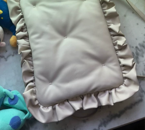 小CK枕头电脑包可装下13寸可爱时尚电脑包...