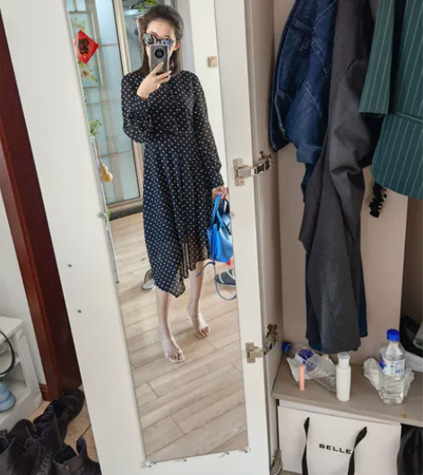 春季连衣裙女新款波点连衣裙中长款 拉夏贝尔...