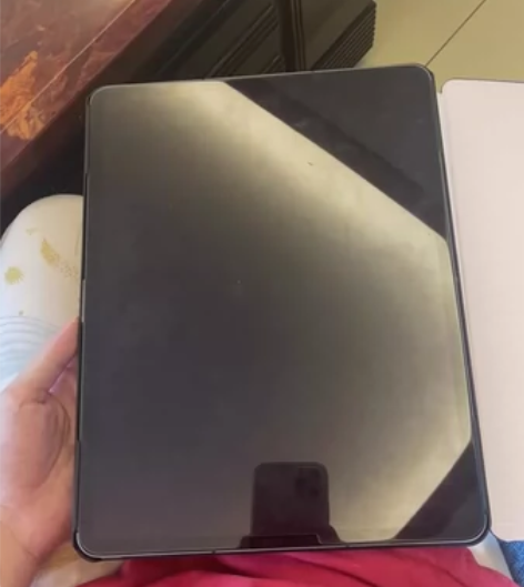 ipad pro 2021 插卡WIFI版...