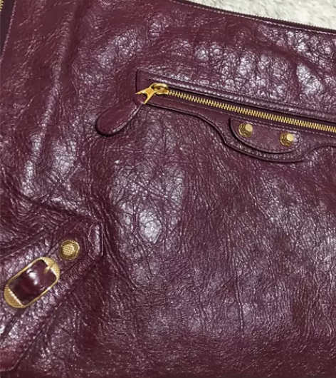 巴黎世家金锭手包 尺寸34*24 绝对正品...