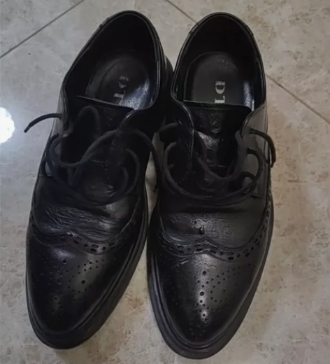 39码，布洛克全皮。 感兴趣的话点“我想要...