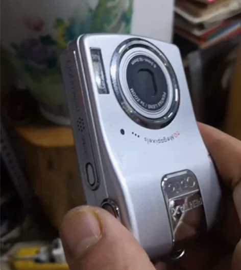 宾得M20数码相机，原箱，说明书数据线，充电线全，随机带内存...