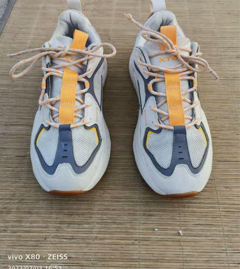 43码特步运动鞋 鞋子八成新以上，保证正品...