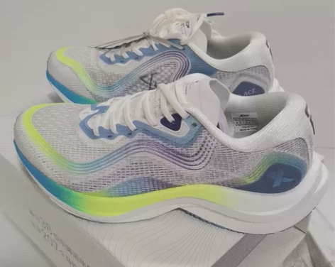 特步260X 2.0图示配色，男款北卡蓝，...