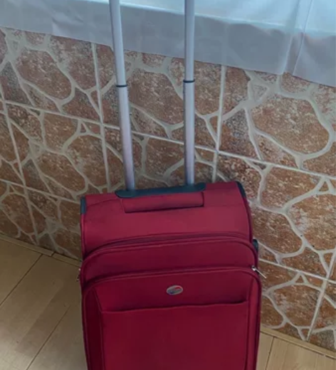 美旅拉杆箱，20吋，可登机，两轮，完好无损...