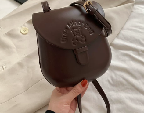 放手机的小包包女夏2022新款爆款法式小众...