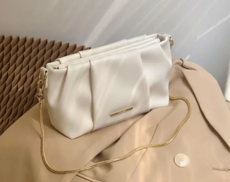 急出（全新捡漏）房租到期处理一批高级皮质感...