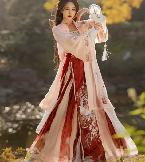 耀春 旗舰店购入 社团课上穿过两次，下过一...