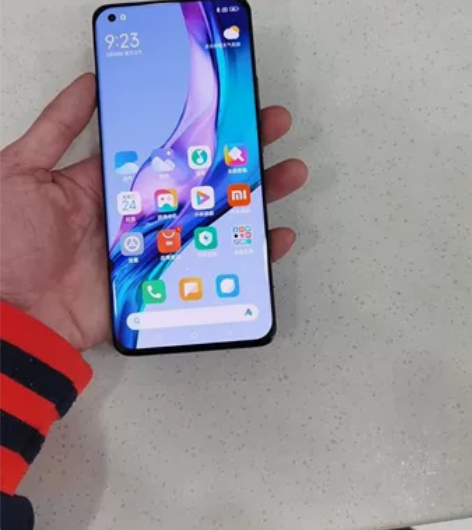小米11u 屏幕有个黑点，不影响使用，功能...