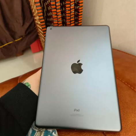 #平板电脑 闲置出个人平板iPad2019...