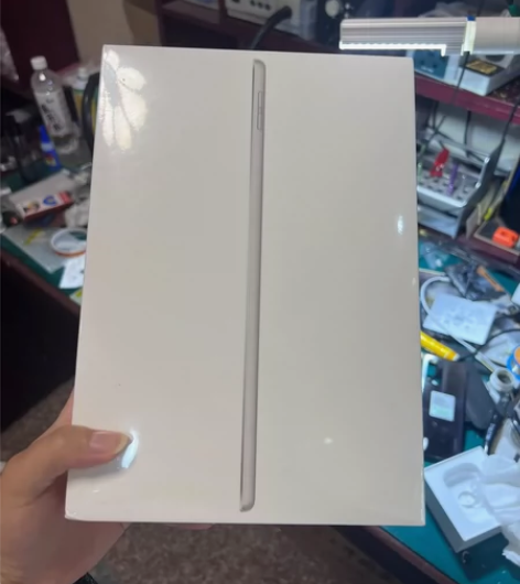 全新iPad 9代 64G 国行原封...