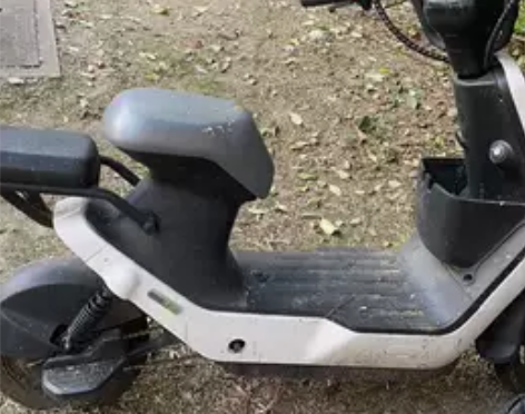 带nfc的小牛电瓶车原价2799，无损坏骑...