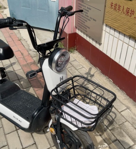 支付宝旗下电动车 哈啰 手机解锁 随时定位...