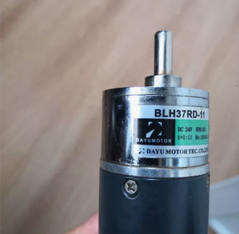 BLH短簧全新未拆封，姿态效果如图，喜欢的...