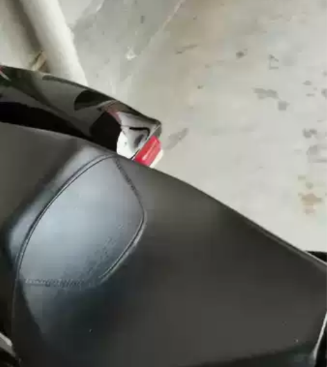 奔达250摩托车，18年9月，带边箱后背包...