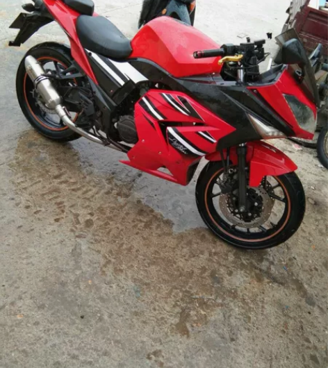 250GT忍者地平线公路赛摩托车，成色很新...
